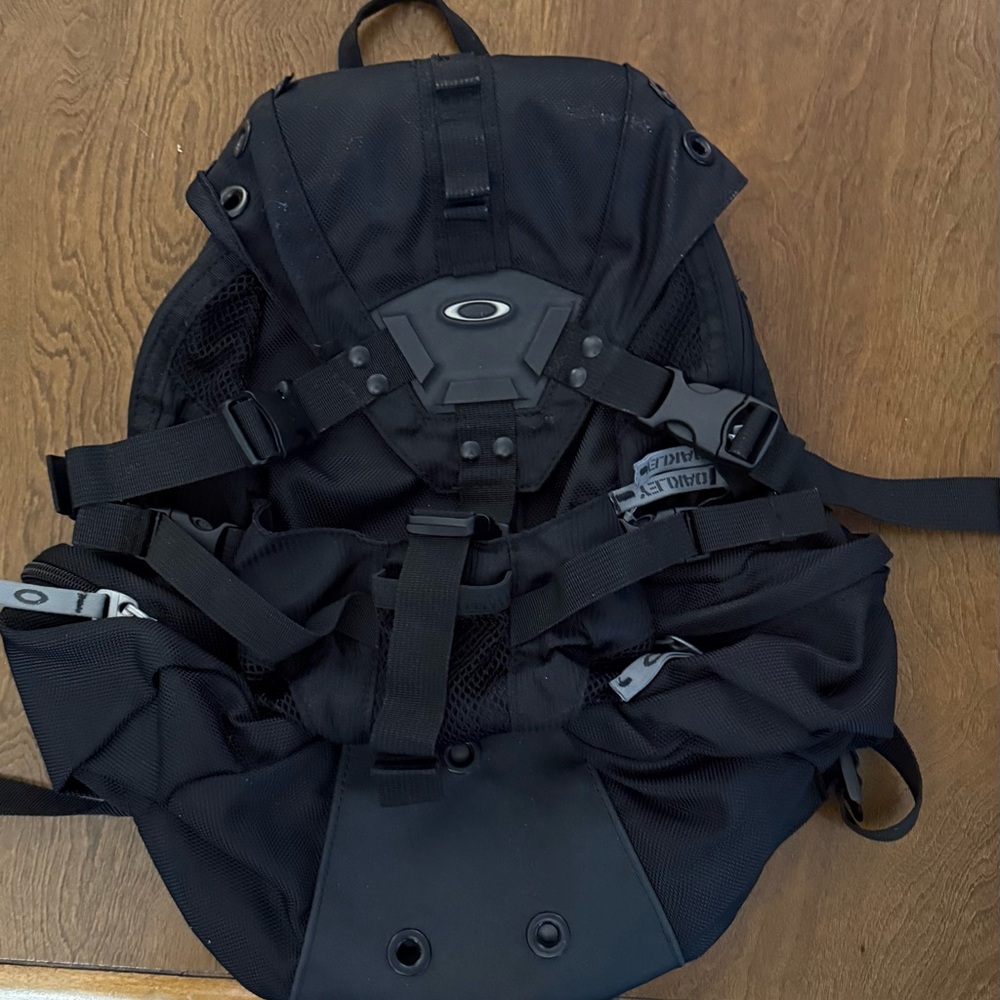 Oakley Icon 3.0 Mini Black Tactical Backpack